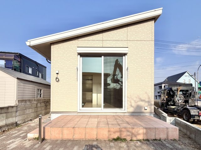 ■外観｜閑静な住宅街で始める新しい暮らし♪開放的な毎日をあなたへ(^^♪　