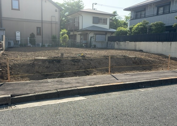 土地探しをしていると都市計画区域という言葉を目にすると思います。法律によって、都道府県知事や国土交通大臣が指定するエリアのことを指しており、都市計画区域は市街化区域と市街化調整区域に分けられています。