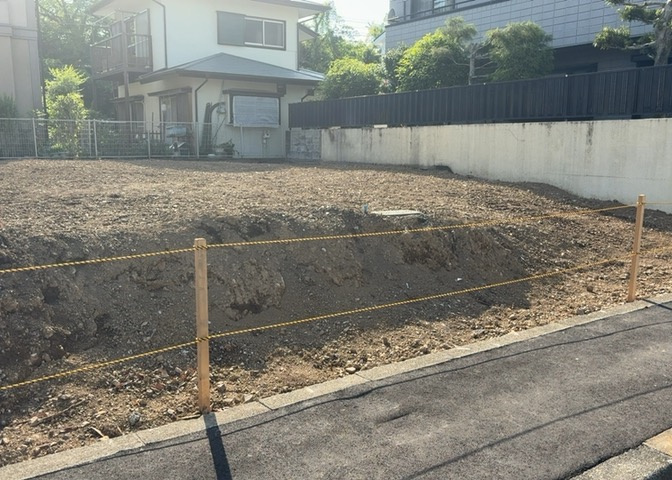物件の詳細については、現地を見てわかること以外に、役所や法務局などで調べないとわからないことがあります。そのため、現地に行く場合は、もしこの物件を買ったらどのような生活ができるかをイメージしましょう。