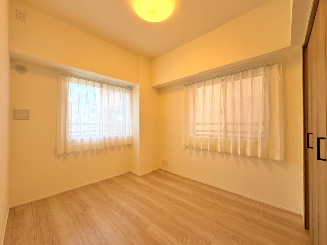 洋室5帖　間取り図右下の部屋