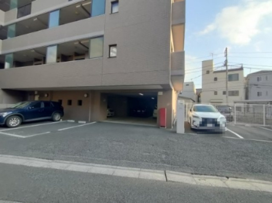 【駐車場】