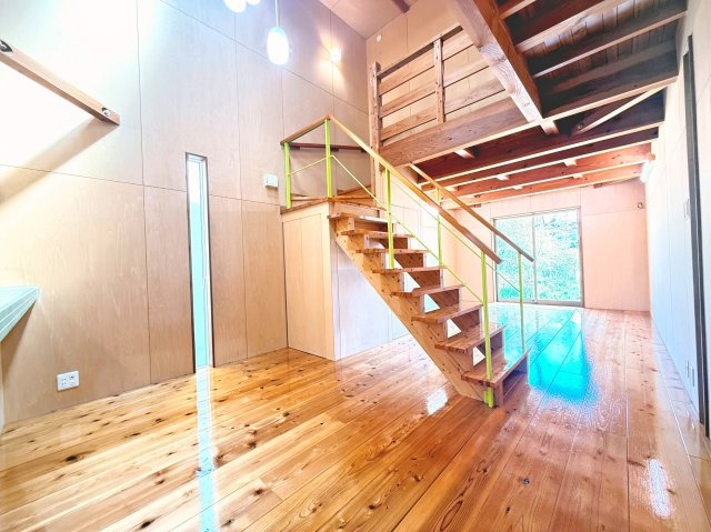 吹抜けが開放的なＬＤＫ