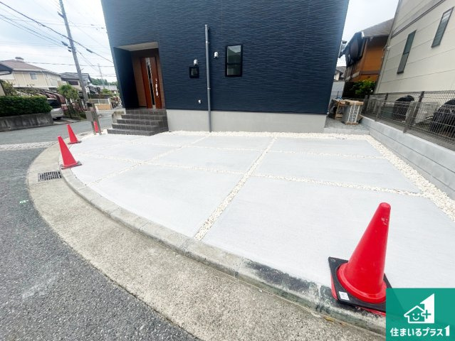 駐車スペース！散水栓があるので、こまめに愛車を洗えます！