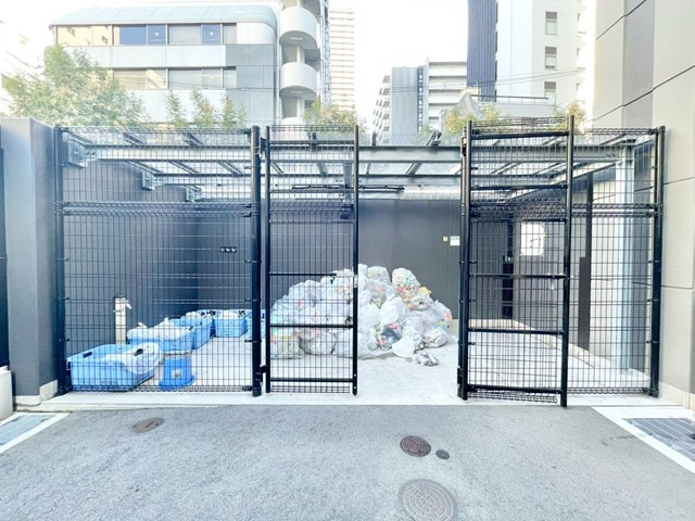 こちらの物件近くの教育施設や、スーパー・公園など、物件周辺の住環境を併せてご案内させて頂きます。ぜひ、現地での暮らしをイメージなさって下さい！