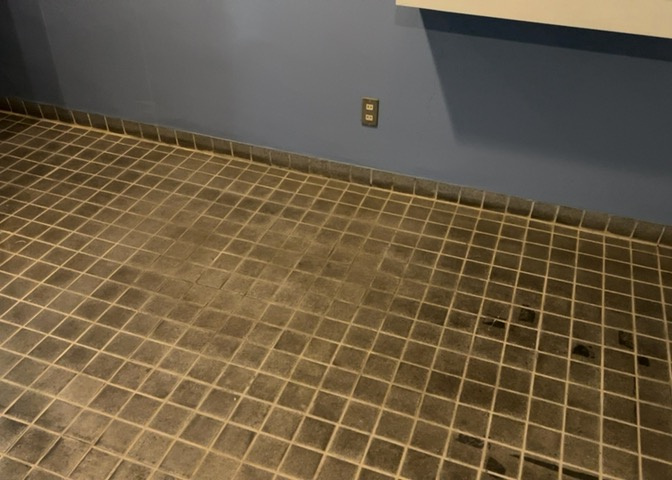 マンションのエントランスには、もともと風よけや防犯の役割がありますが、マンションによって宅配ボックスなどの設備が備わっている所もあります。日々の生活をイメージしながら生活しやすさをチェックしましょう。