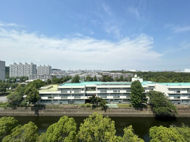 現在リフォーム工事中ですが、現地はもちろん、施工現場のご案内も可能ですので、　詳細は「ウスイホーム追浜店：0120-577-776」まで！　お問い合わせお待ちしております。
