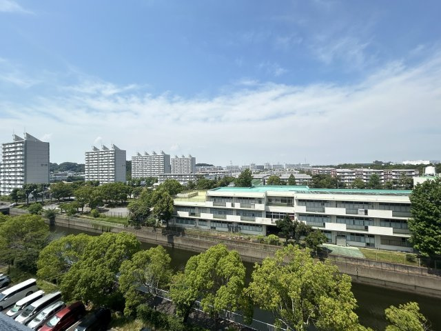 現在リフォーム工事中ですが、現地はもちろん、施工現場のご案内も可能ですので、　詳細は「ウスイホーム追浜店：0120-577-776」まで！　お問い合わせお待ちしております。