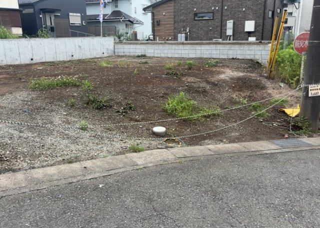 隣家の土地はどうなっているのか、生活利便施設が近くにあるのか、学校まで近いかなど、お客様のライフスタイルにあわせたイメージが重要です。また、近くにあると困る施設が近くにないかも確認するといいでしょう。