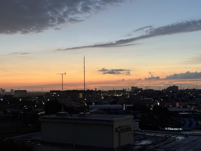 澄んだ空気の中で眺める朝焼けに感動します