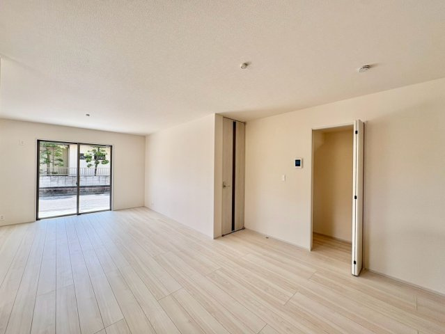 ゆったりとした広さで、ソファやダイニングセットも余裕をもって配置可能。
