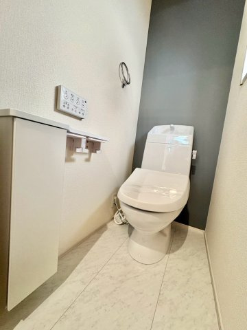 清潔感とうれしい機能性を兼ね備えた、使いやすいシャワートイレ