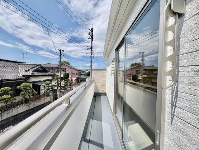 南西向きバルコニーで陽当り良好