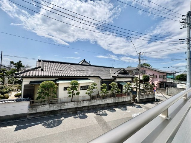 南西向きバルコニーで陽当り良好