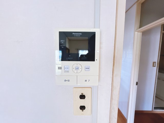 3階部分になります！　室内は空室ですので、随時ご内見いただけます。　3部屋が南向きのため、日当たり良好　お気軽にお問い合わせくださいませ！