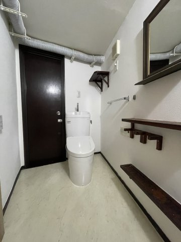 プライベート空間として機能や内装にこだわった、優しい雰囲気のトイレはリラックス空間へ