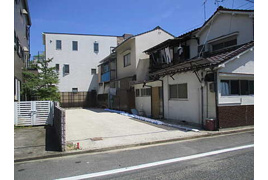 西区東観音町の外観