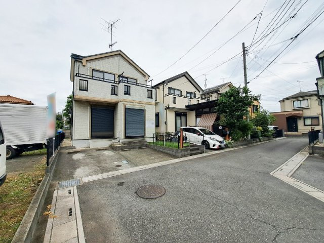 コンビニまで徒歩3分　食料品や日用品のちょっとしたお買い物が便利。