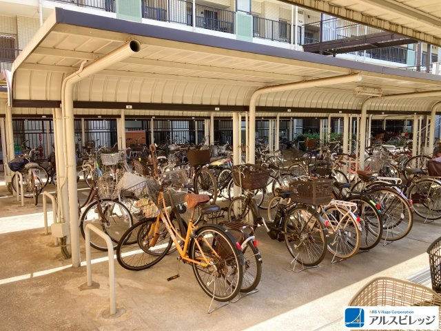 屋根付き駐輪場