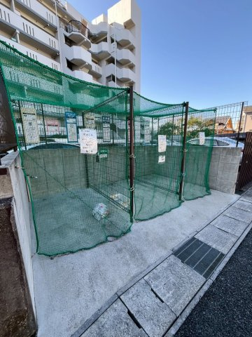 ゴミ捨て場