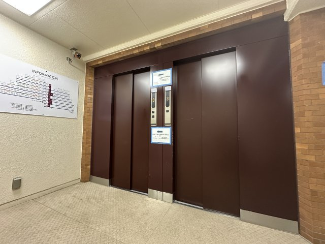 エレベータは2基備わっており、待ち時間も短縮されそうです。