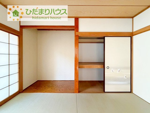和室の収納は横開きクローゼット！　しまった物の出し入れも楽々です(^^)