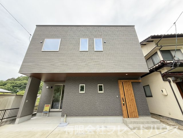 外観：334000176822