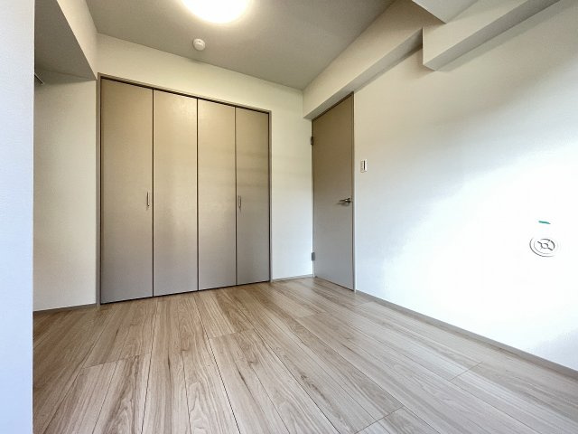 どんなデザインでも調和しやすく、自分らしい空間づくりが楽しめます。