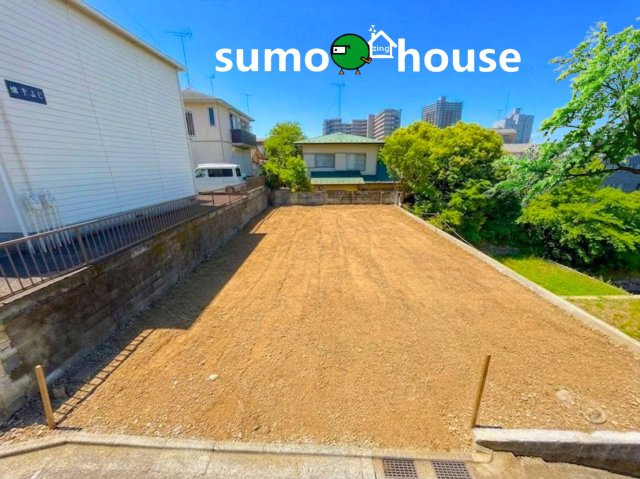 前面道路含む現地写真です