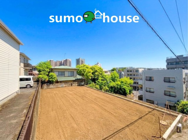 前面道路含む現地写真です