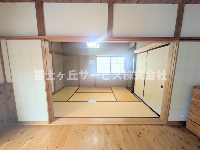 リビング横の和室です