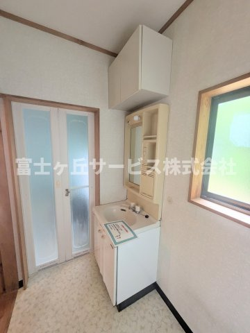 独立洗面台です
