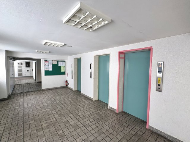 7階エレベーター前