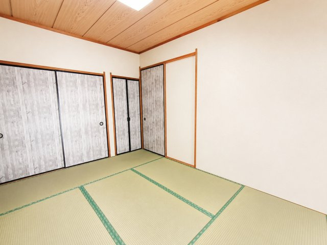 和室でゆっくりくつろげます！　デジタル加工された写真です。