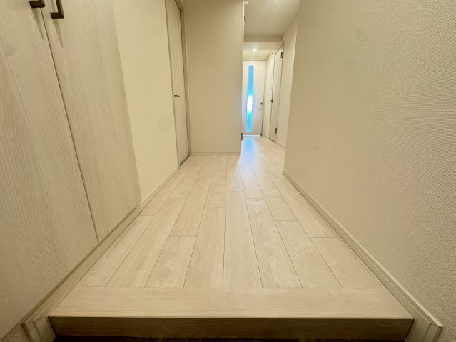 収納もある玄関です