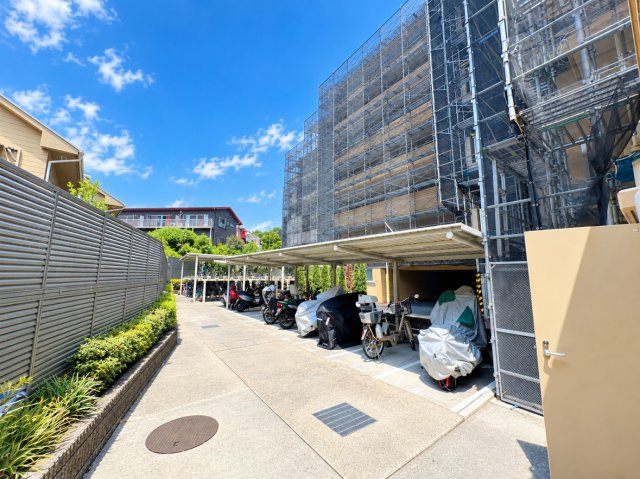 屋根付き駐輪場