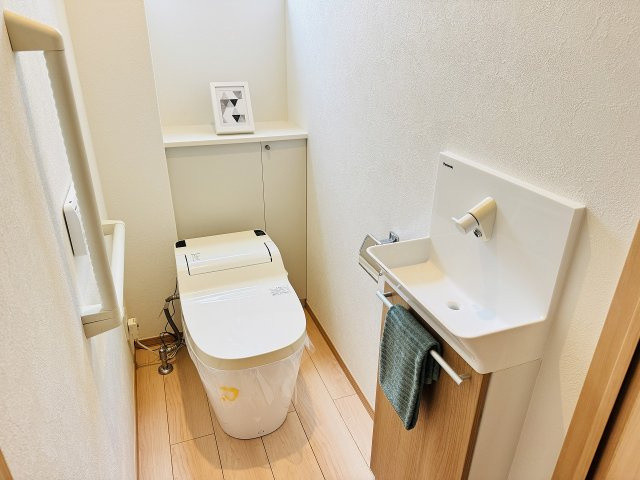 ～暖房温水洗浄機能付きトイレ　冬場は特に嬉しい機能ですね～