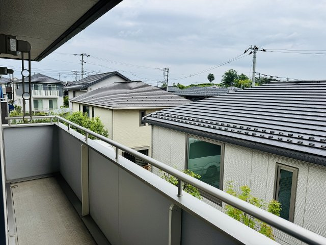 ～2ヶ所から出入り可能なバルコニー　陽当たり良好、洗濯物がよく乾きそうです～