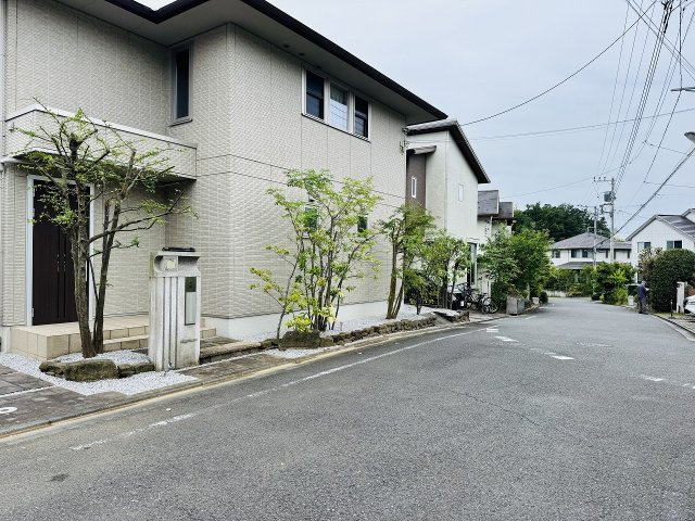 ～全面6ｍ道路につき駐車もしやすいです～