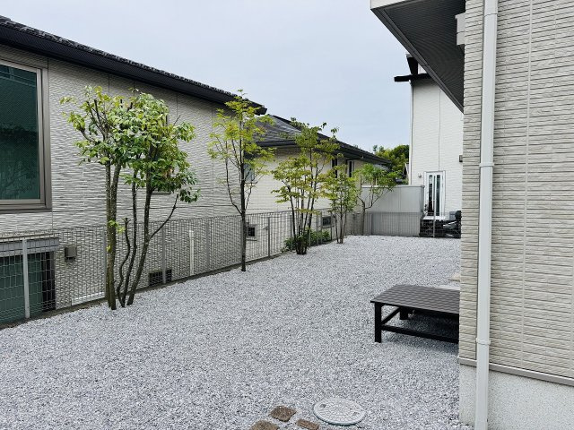 ～ガーデニングなども楽しめる広い庭付き～