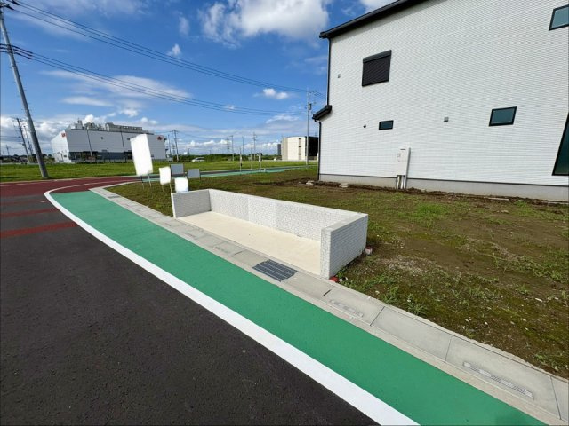■2号地　■JR武蔵野線「吉川美南」駅徒歩5分！　■お好きなハウスメーカーで建築可能です！　■土地面積約45坪！　■北谷小学校徒歩17分(1300ｍ)・南中学校徒歩28分(2200ｍ)