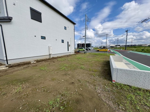 ■2号地　■JR武蔵野線「吉川美南」駅徒歩5分！　■お好きなハウスメーカーで建築可能です！　■土地面積約45坪！　■北谷小学校徒歩17分(1300ｍ)・南中学校徒歩28分(2200ｍ)