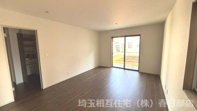 広々17帖のLDK。ゆとりある空間には自然と家族が集まります。