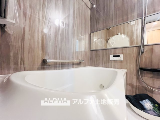 【Bathroom】　◆風呂◆カビが付きにくく軽くこすれば簡単に落ちるお掃除ラクラク仕様です。