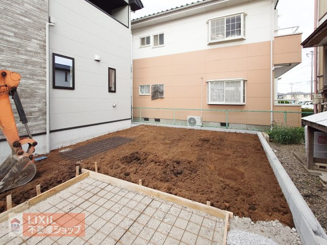 【お庭】色々な使い方ができます！花壇に、菜園に、人工芝に、お好みでカスタマイズできます。