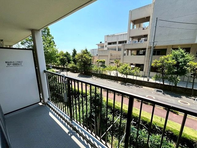 南西側バルコニーからの眺望です