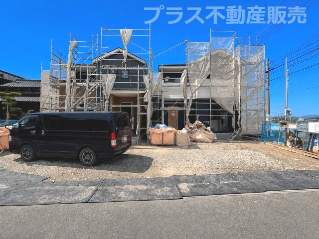 現地写真。プラス不動産販売なら、現場の全ての棟をまとめてご見学頂けます。