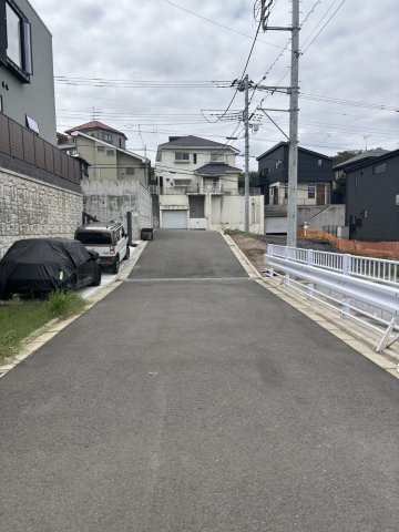 前面道路の幅員は約5.0ｍございます。
