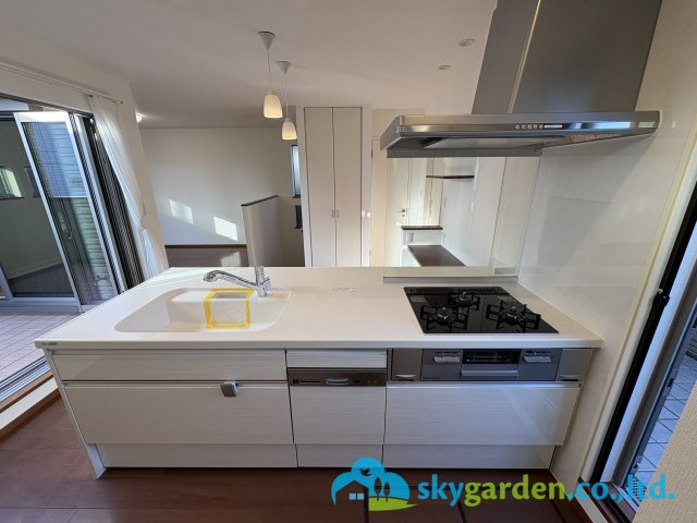 食洗機内蔵のシステムキッチン