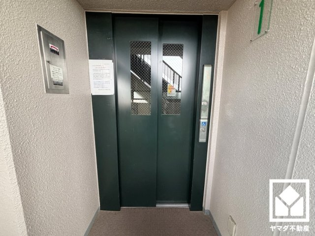 スムーズな移動を叶えるエレベーター。忙しい朝も快適に、ストレスフリーな暮らしをサポート。