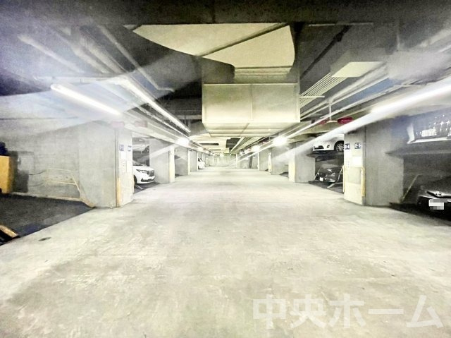 【敷地内駐車場】最新の空き状況や費用などの詳細は担当スタッフまでお問い合わせください。